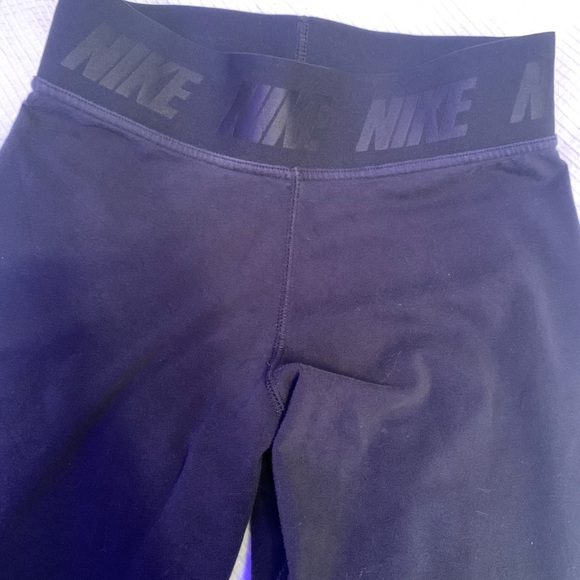 Nike Leggings - Picture 2 of 4